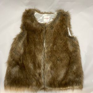 Cat & Jack faux fur vest kids XL (14/16)